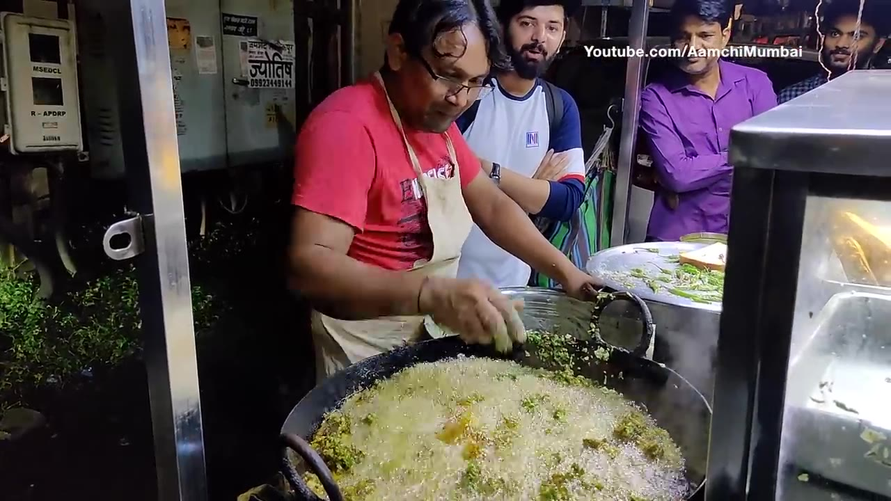 【印度小吃】印度最快的油炸摊 小伙能把手放在沸腾的油中